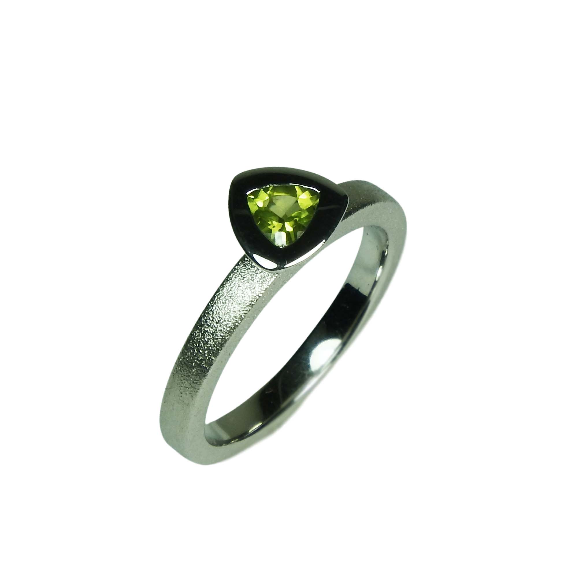 32229-1 Damenring Sterlingsilber mit Peridot