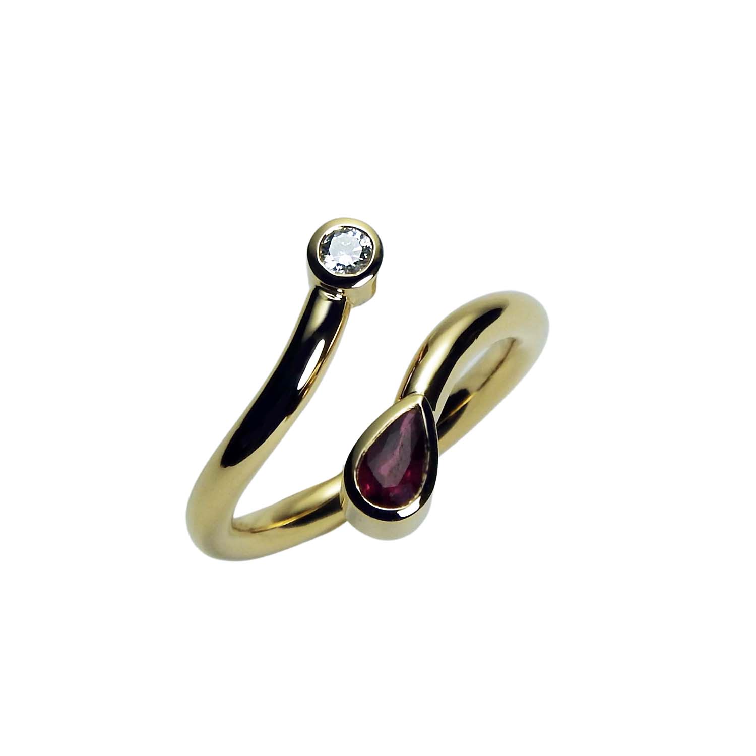 33116-1 Handgearbeiter Rubinring Gelbgold 750/000 mit Brillant Damenring mit Rubin